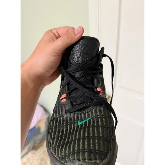 Nike LeBron Witness 7 Black White Orange Green Mens size 8 Basketball Shoes - Picture 7 of 7